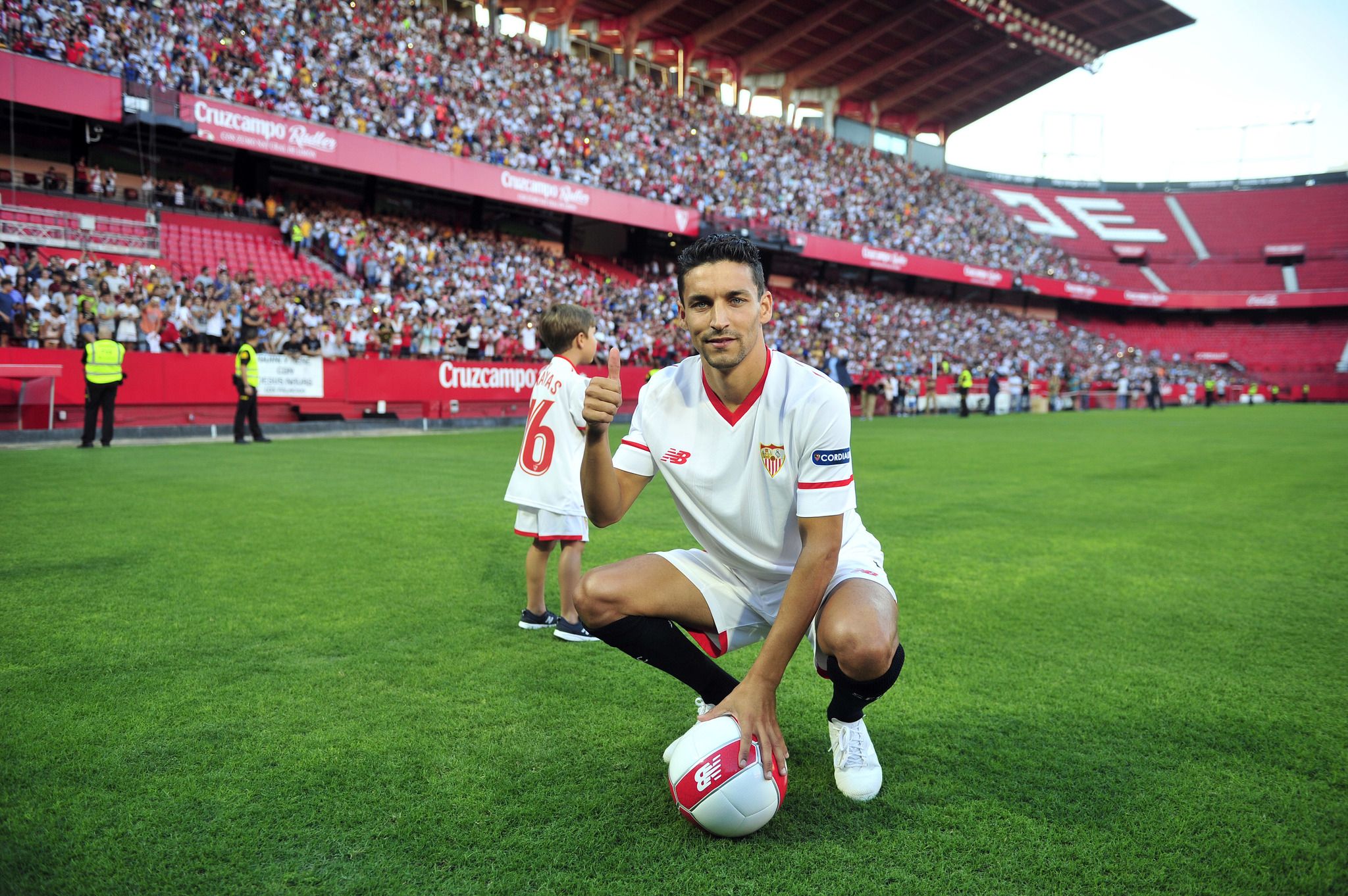 Jesús Navas Se Convierte En Leyenda Del Sevilla Fc Grada3com 