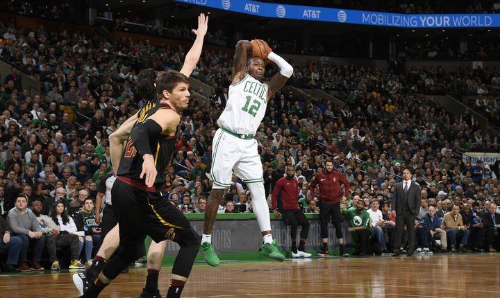 Los Celtics doblegan a Cleveland y Rozier se reivindica