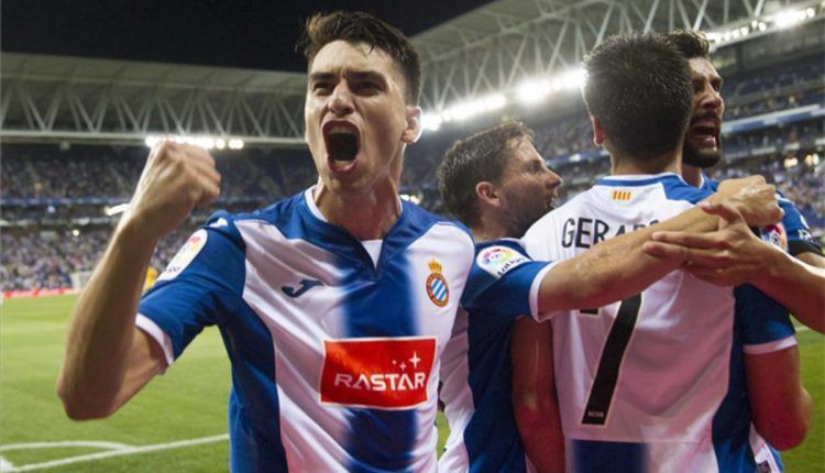 Marc Roca celebra un tanto del Espanyol