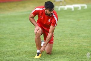 Álex Pérez en un entrenamiento en Mareo