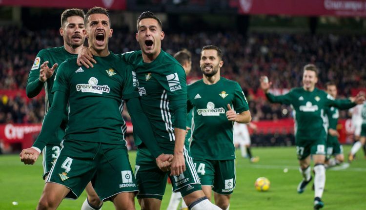 Feddal celebra un gol en un derbi frente al Sevilla