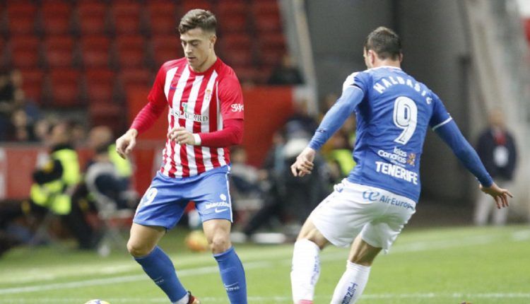 Juan Rodríguez en un partido con el Sporting