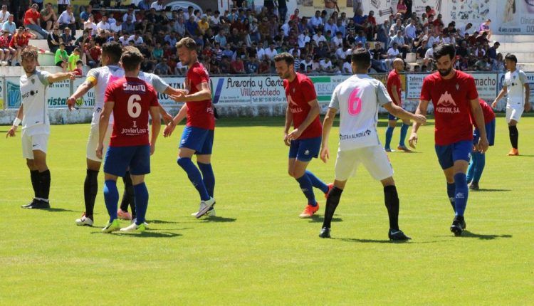 Lance del encuentro disputado en el Virgen de la Caridad de Villarrobledo