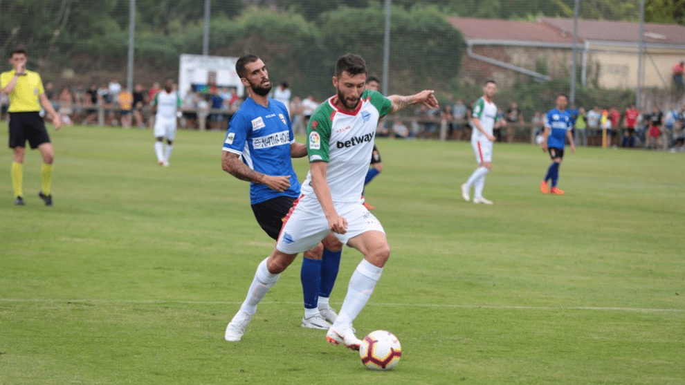 Borja Bastón el año pasado con el Alavés