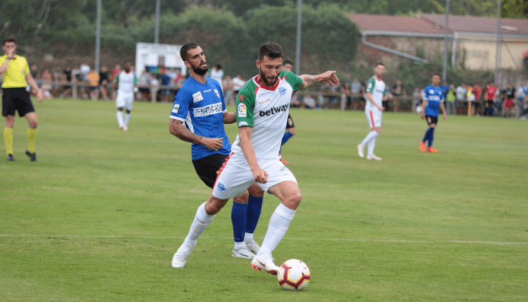 Borja Bastón el año pasado con el Alavés