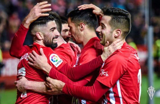 El Sporting celebra uno de los goles logrados el 11 de Marzo frente a la Cultural Leonesa en el Estadio de El Molinón