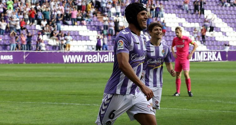 Luismi en un encuentro con el Real Valladolid