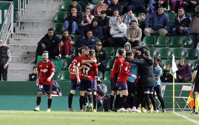 Los "rojillos" celebran la remontada en Elche