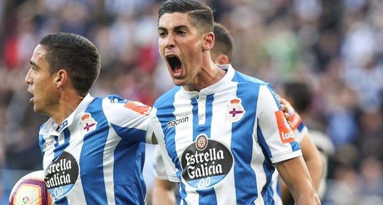 Carlos Fernández celebra su tanto