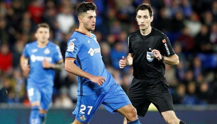 Hugo Duro en un partido con el Getafe en 2019