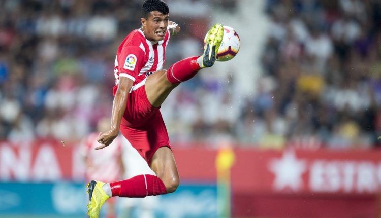 Pedro Porro en un partido con el Girona