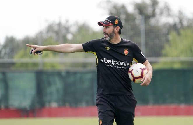 Vicente Moreno en un entrenamiento del RCD MAllorca