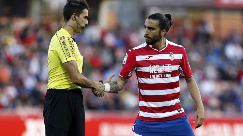 Chico Flores regresa a España para defender la camiseta del Fuenlabrada