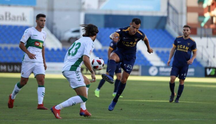 Lance del encuentro entre UCAM y Elche