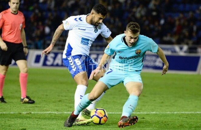 Alberto Jiménez en un partido con el Tenerife frente al Barça 'B'