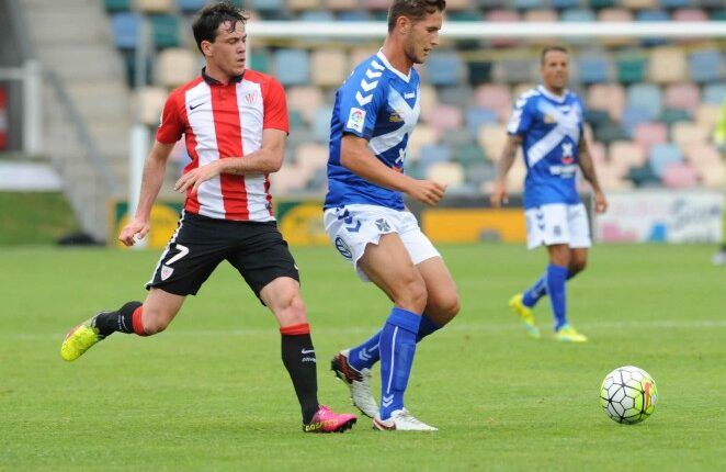 Jorge Sáenz en un partido la pasada pretemporada con el Tenerife