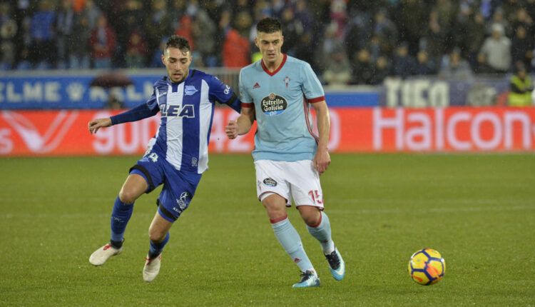 Robert Mazan en un partido con el Celta