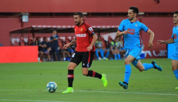 Dani Rodríguez frente a la SD EIbar