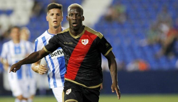 Advíncula la pasada campaña con el Rayo Vallecano