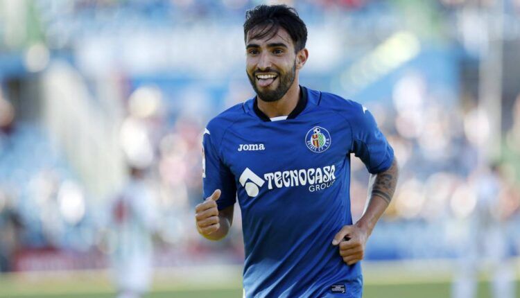 Chuli con la camiseta del Getafe