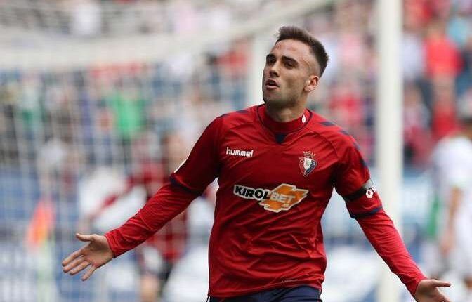 Rober Ibáñez celebra un gol con Osasuna