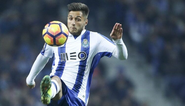 Rui Pedro en un partido con el filial del Oporto