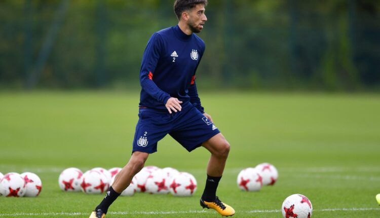 Josué Sa en un entrenamiento con el Anderlecht