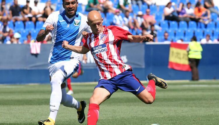 Víctor Mollejo en un partido con el Atlético de Madrid