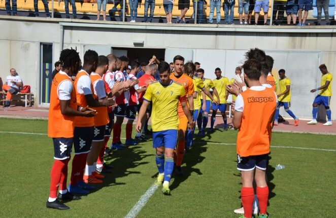 Un Algeciras señorial hace el pasillo de Honor al campeón del Grupo X de Tercera División 18/19