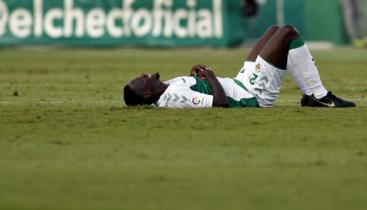 Mfulu fue el último en sumarse a la nómina de lesionados en el Elche