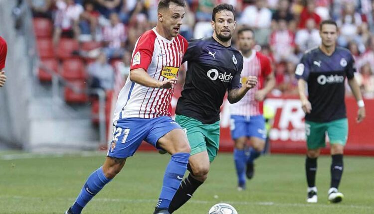 Álvaro Traver en el encuentro frente al Racing