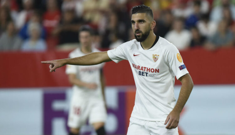 Munas Dabbur en un partido con el Sevilla