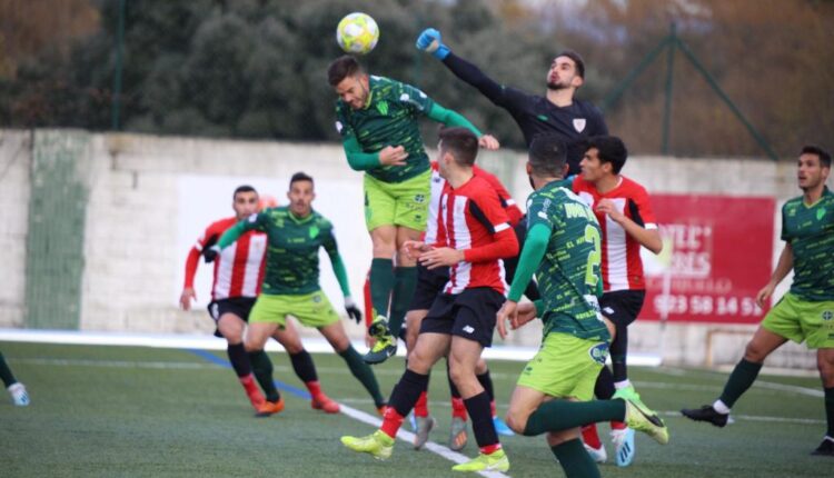 El Bilbao Athletic cedió el liderato del grupo tras caer en Guijuelo