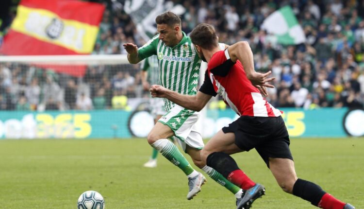 Joaquín el experimentado en un partido frente al Athletic