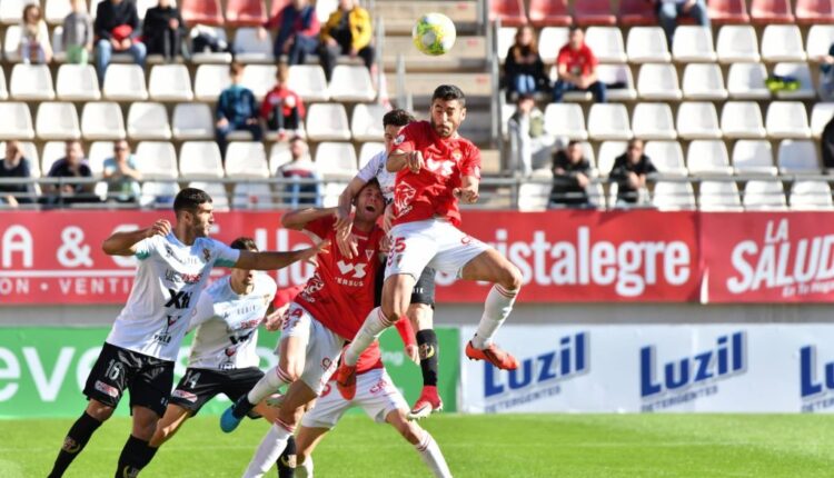 Lance el encuentro entre Murcia y Yeclano