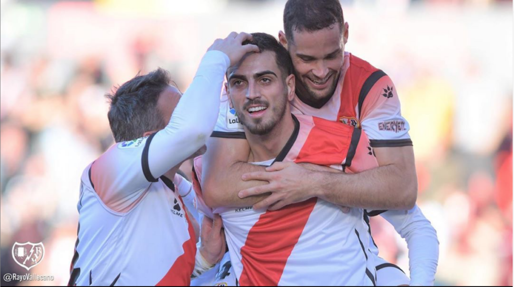 Catena celebrando su gol con el Rayo ante el Girona