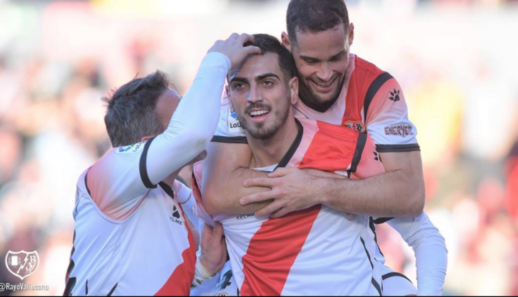 Catena celebrando su gol con el Rayo ante el Girona