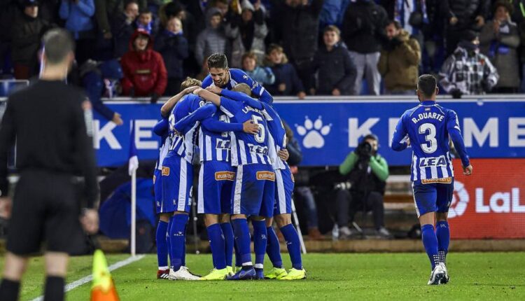 El Alavés celebra un gol