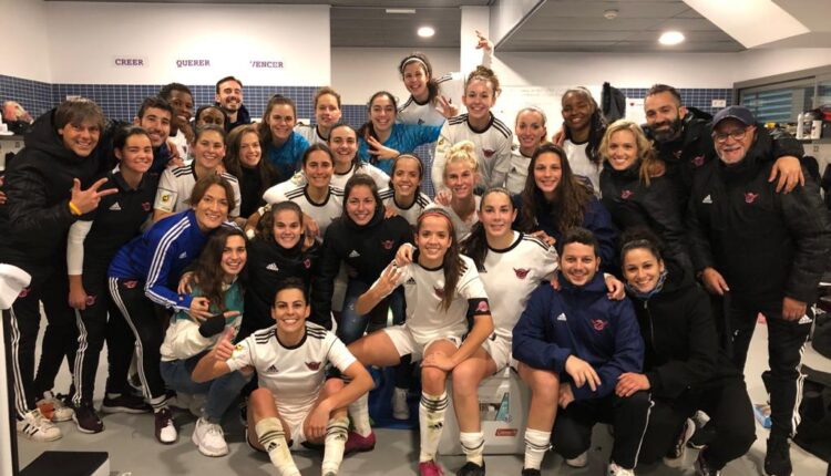 Las jugadoras del Tacón celebrando una victoria | @CD_Tacon