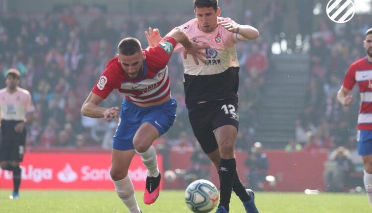 Partido muy disputado en la mañana del sábado en el Nuevo Los Cármenes entre Granada y Espanyol