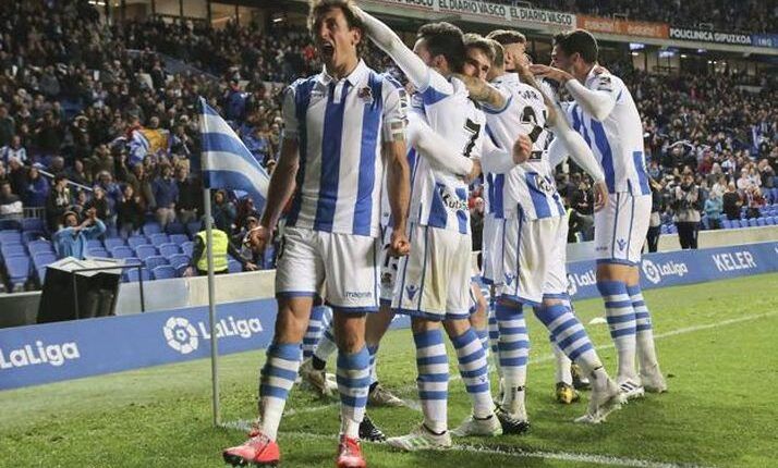 Real Sociedad celebra un gol