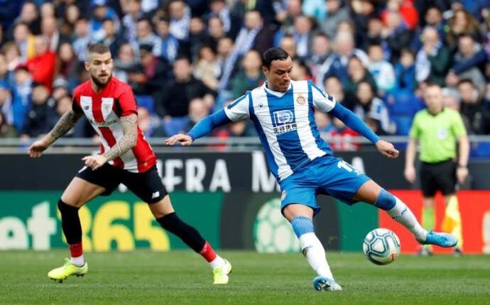 Raúl de Tomás en el partido frente al Athletic Club