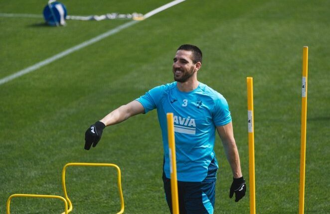 Pedro Bigas entrenando en la ciudad deportiva del Eibar