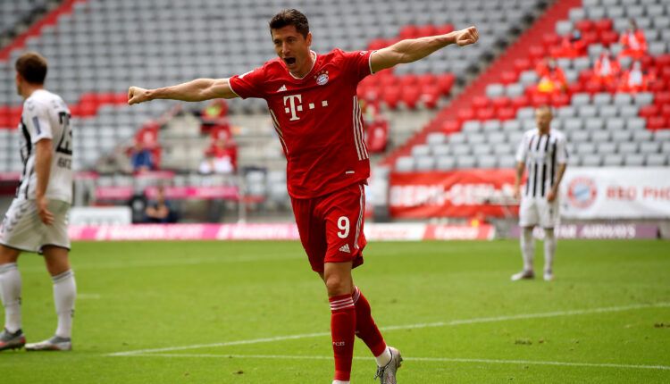 Lewadoski celebrando uno de sus goles. Vía: fcbayern