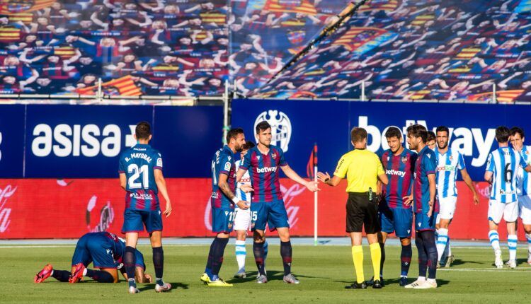 Jugadores del Levante en un partido