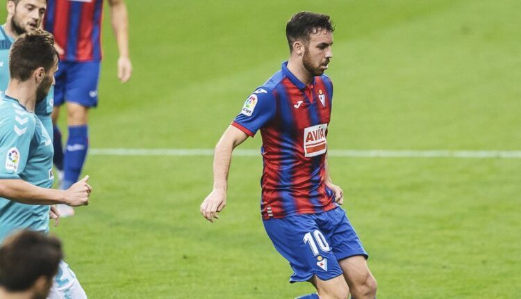 Edu Expósito en un partido con el Eibar este ya pasado curso