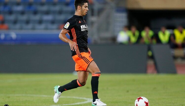 Javi Jiménez con el primer equipo ché en un amistoso de pretemporada