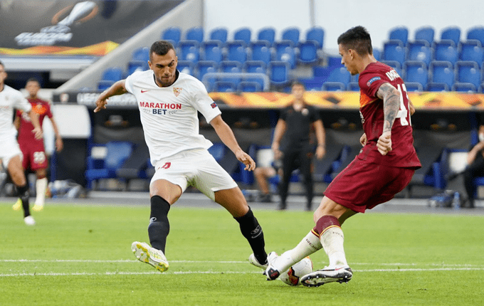 El Sevilla comenzó esta fase final de la Europa League por la puerta grande