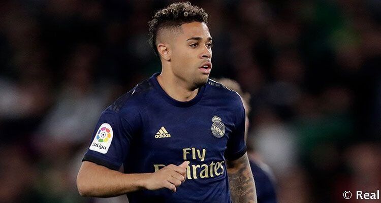 Mariano Díaz en un partido como jugador del Real Madrid Club de Fútbol