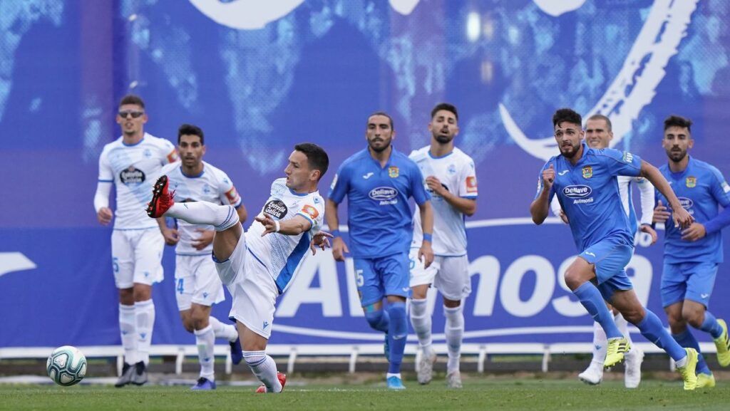 Lance del CF Fuenlabrada - RC Deportivo